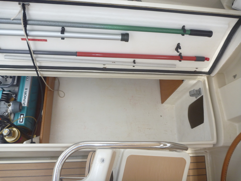  Amel Super Maramu 2000 Cockpit 