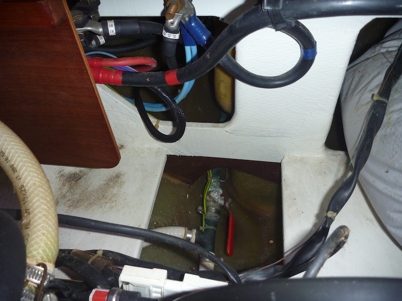  Amel Super Maramu 2000 Forward Cabin 