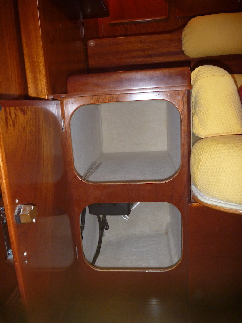  Amel Super Maramu 2000 Salon 